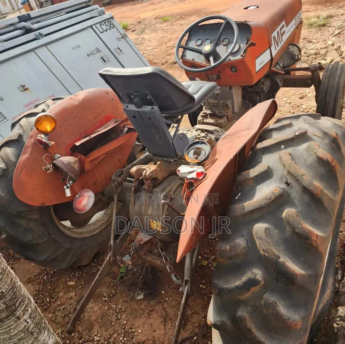 Massey Ferguson 230
