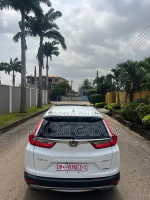 Honda CR-V Touring AWD 2018 White