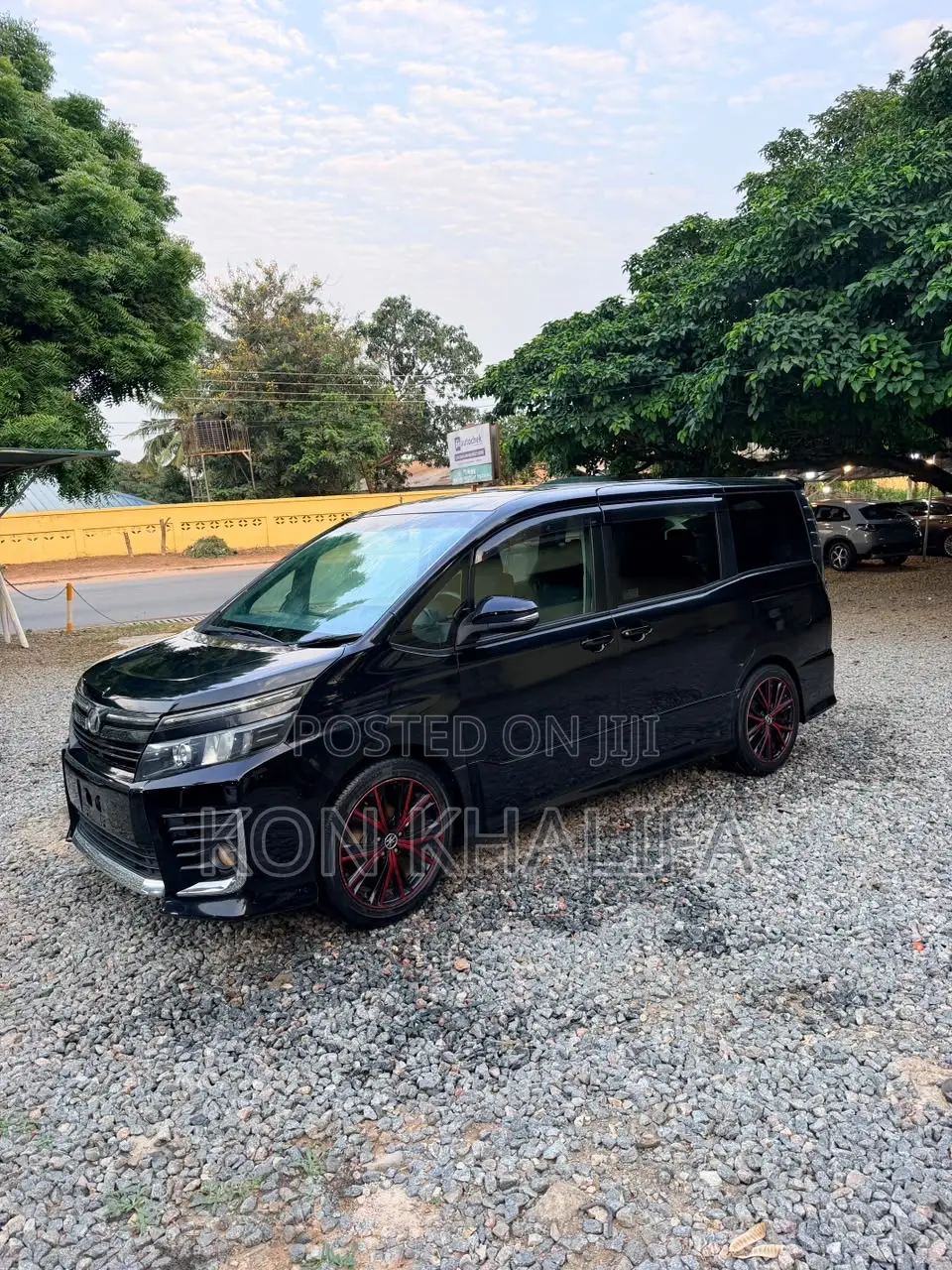 Toyota Voxy 2014 Black