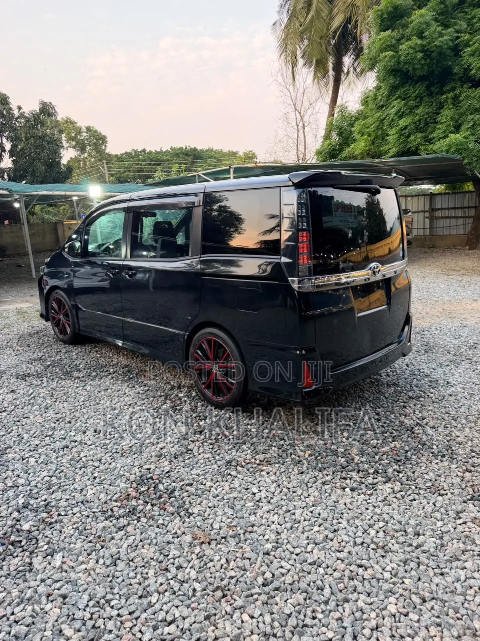 Toyota Voxy 2014 Black