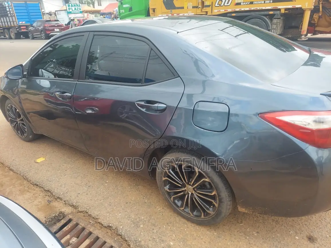 Toyota Corolla S Plus 4dr Sedan (1.8L 4cyl CVT) 2016 Gray
