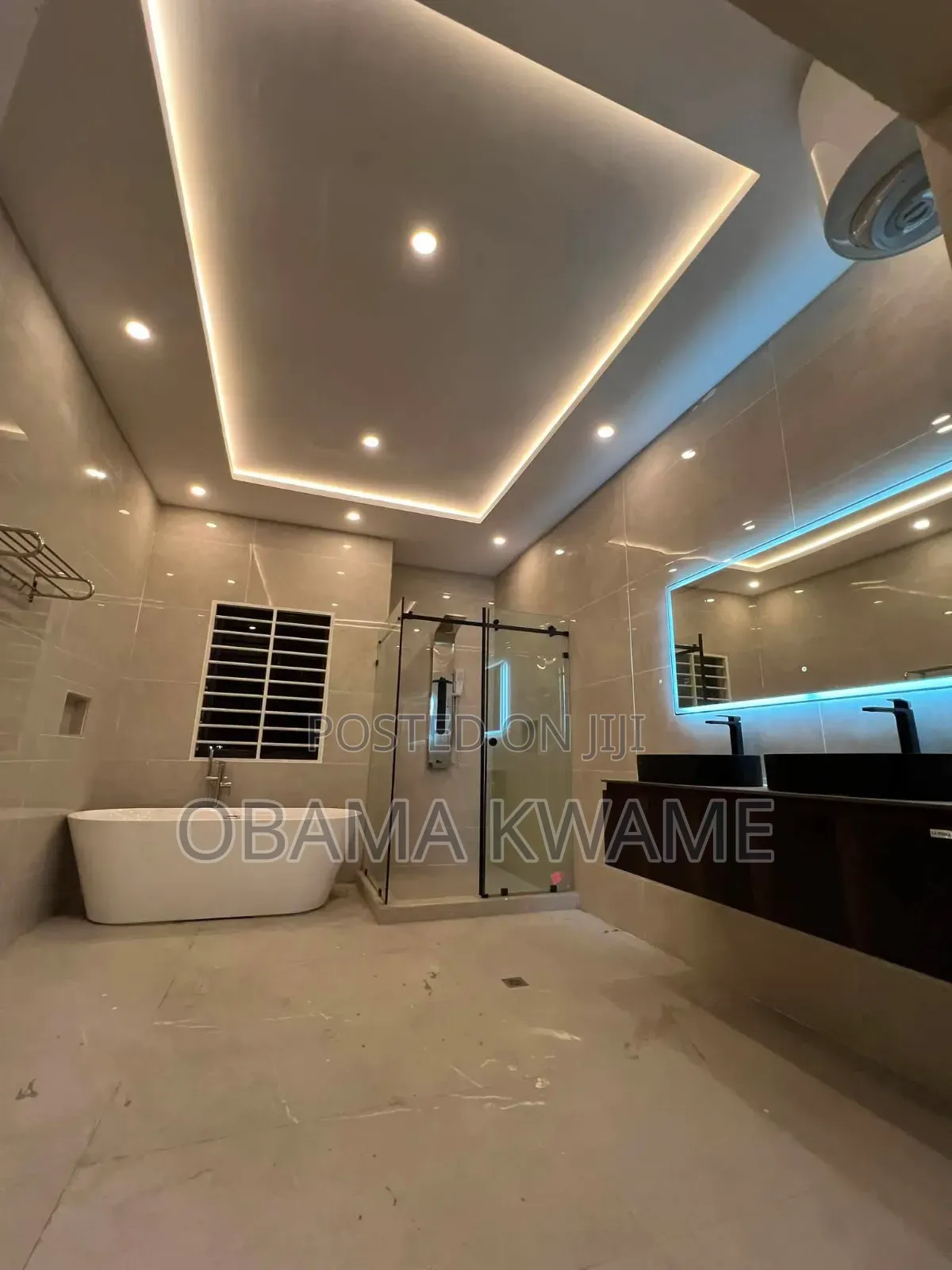 4bdrm House in Laryea Homes, Police Station for sale