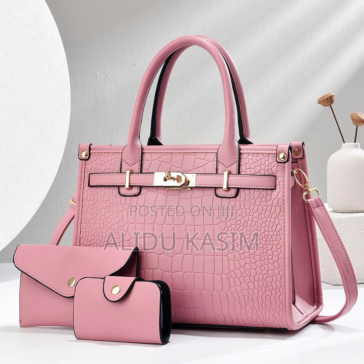 Luxurious Women Hand Bag