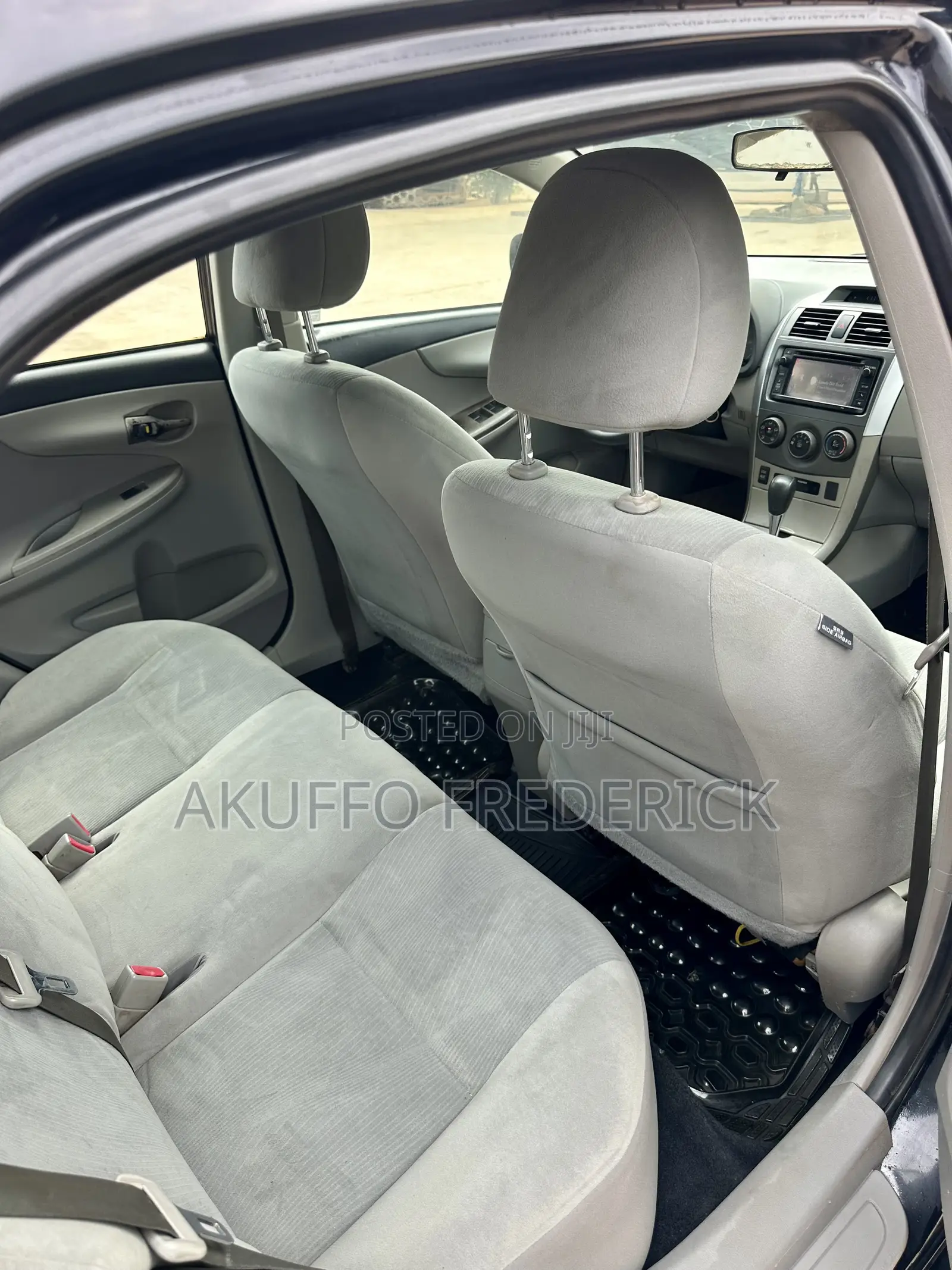 Toyota Corolla LE 4dr Sedan (1.8L 4cyl 4A) 2013 Black