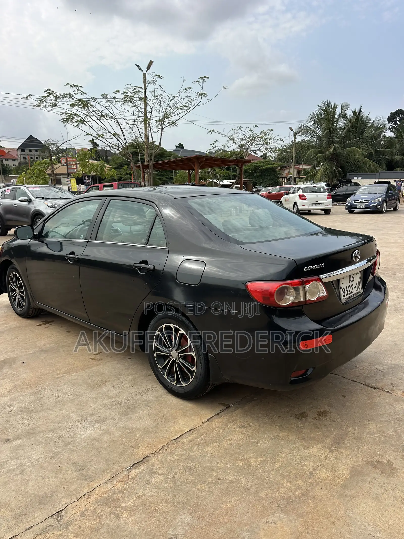 Toyota Corolla LE 4dr Sedan (1.8L 4cyl 4A) 2013 Black