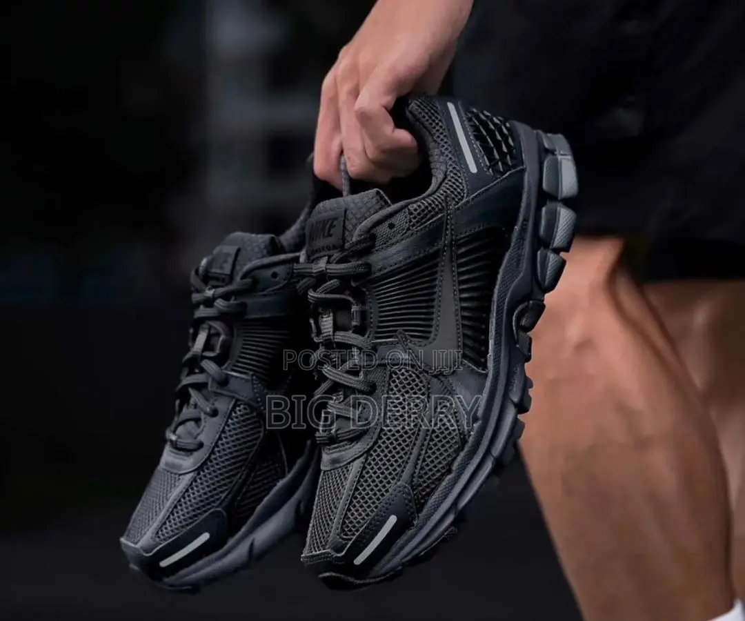 Nike Vomero 5 Phantom Dust