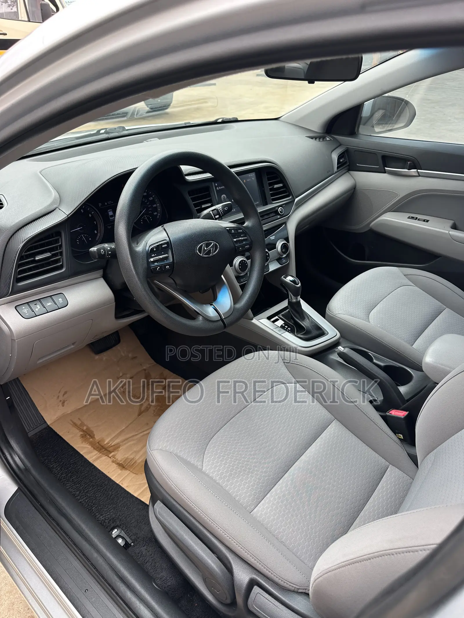 Hyundai Elantra Limited 2020 Gray