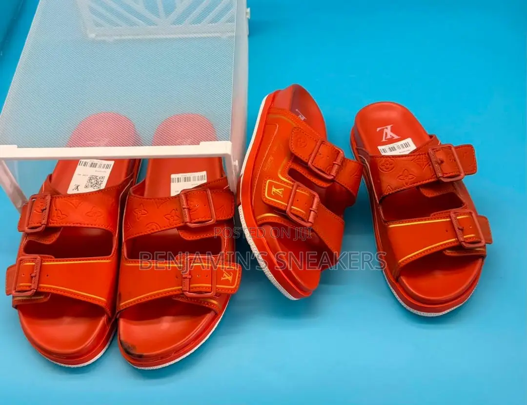 Louis Vuitton Slippers