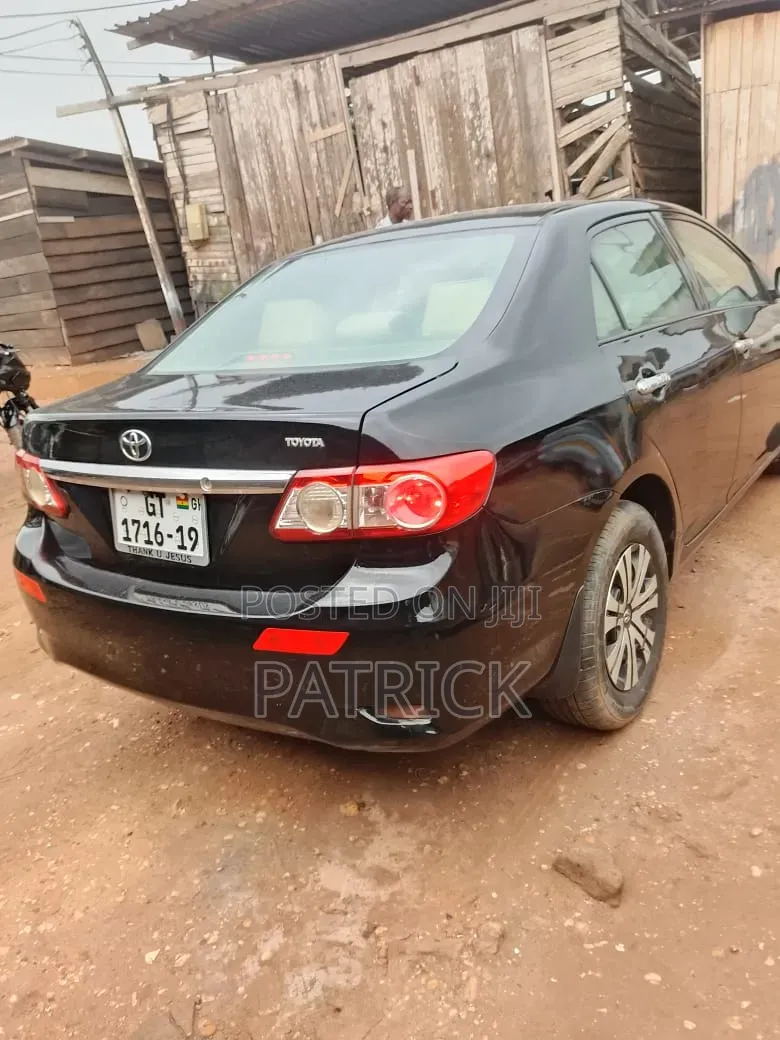Toyota Corolla 2012 Black
