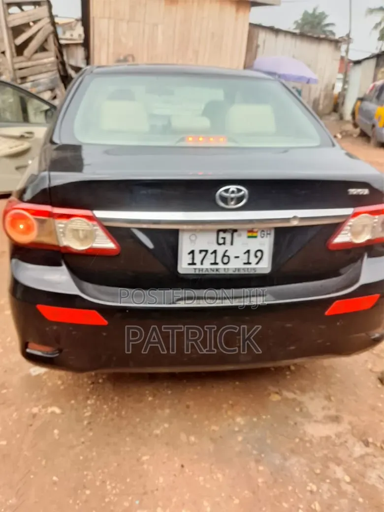 Toyota Corolla 2012 Black