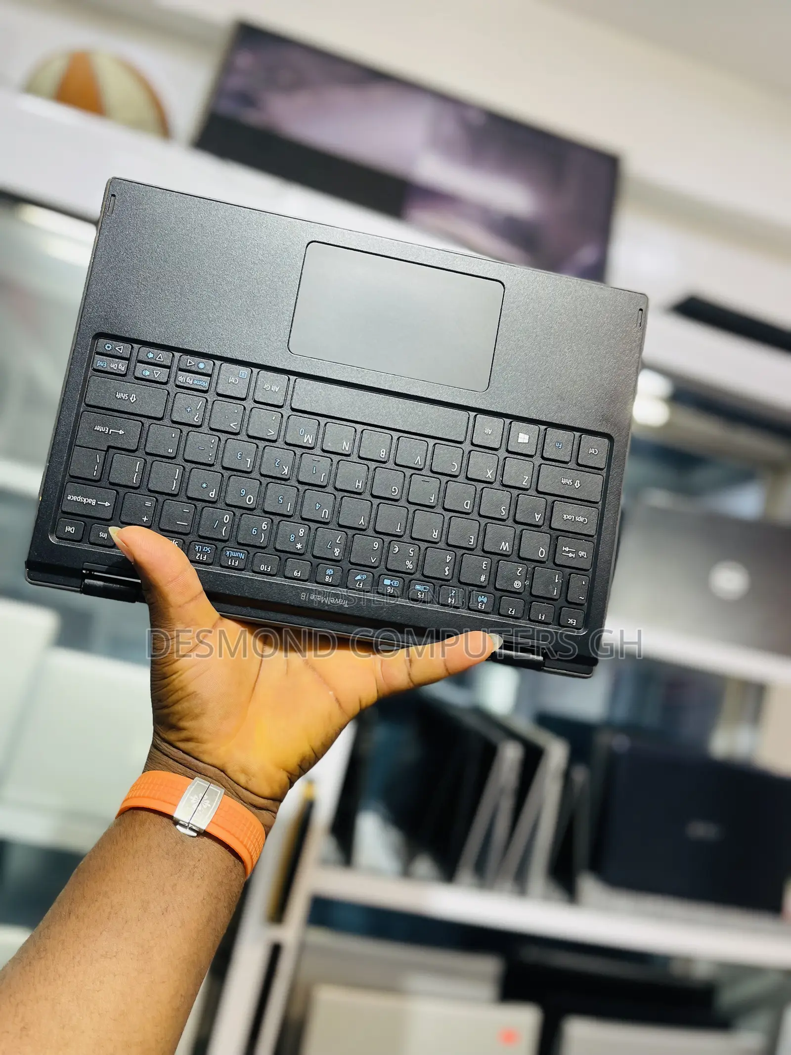 Laptop Acer TravelMate 4GB Intel Pentium HDD+SSD 500GB
