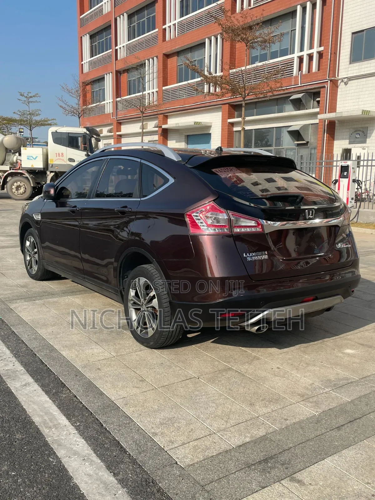 Luxgen U6 2015 Brown