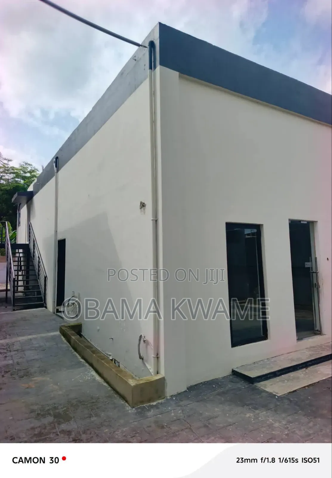  12-Bedroom Commercial Property for Rent – Osu Nyaniba Estate