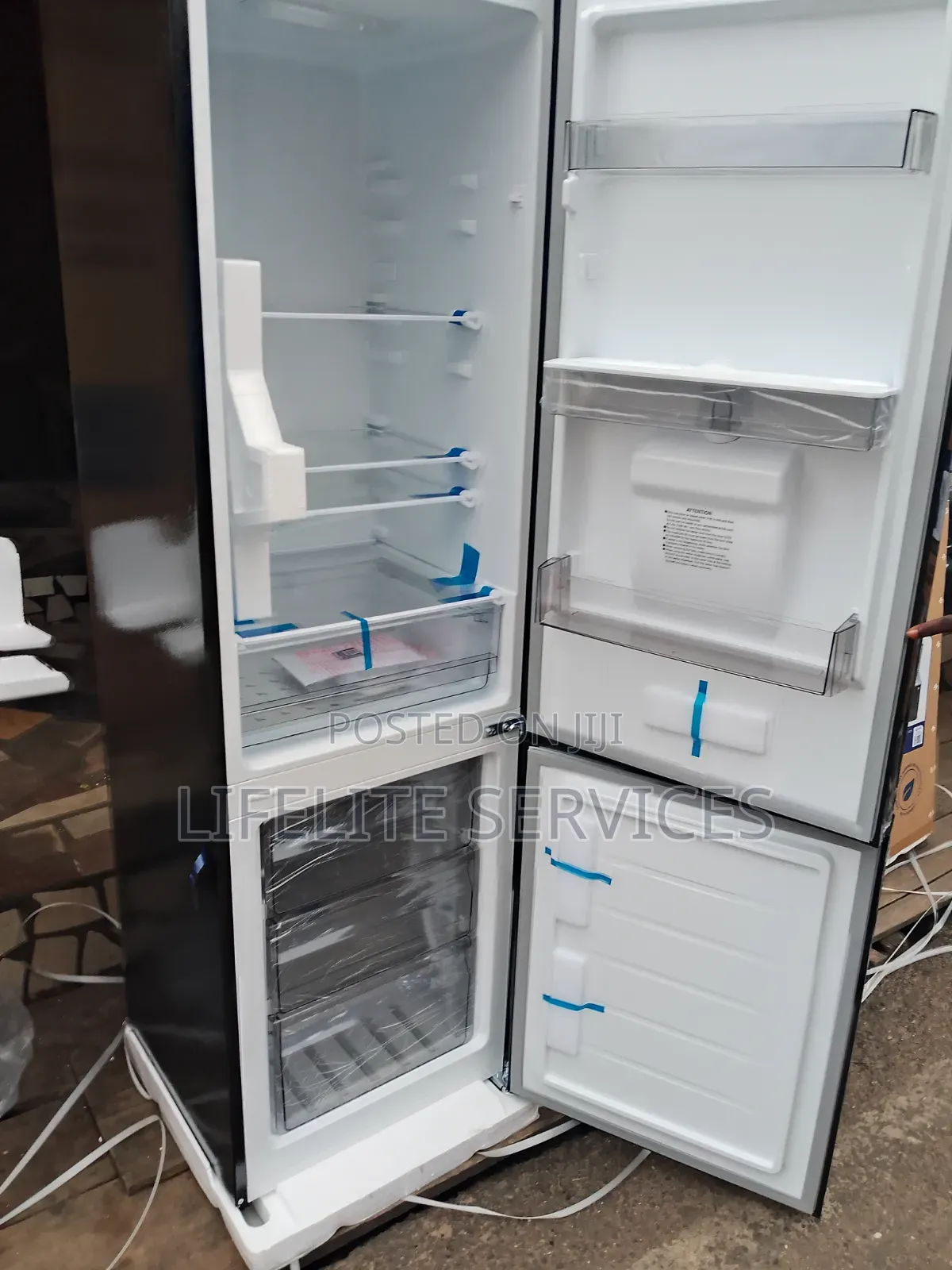Fridge Pearl 246 Litres(Mirror Door) + Free Fridge Guard