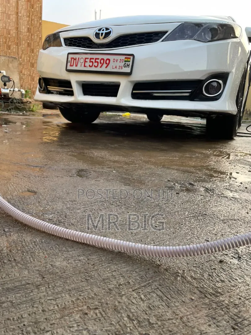 Toyota Camry SE 4dr Sedan (2.5L 4cyl 6A) 2013 White