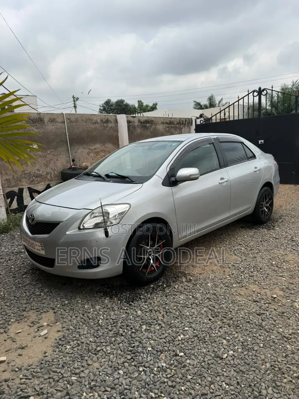 Toyota Belta 2010 Silver