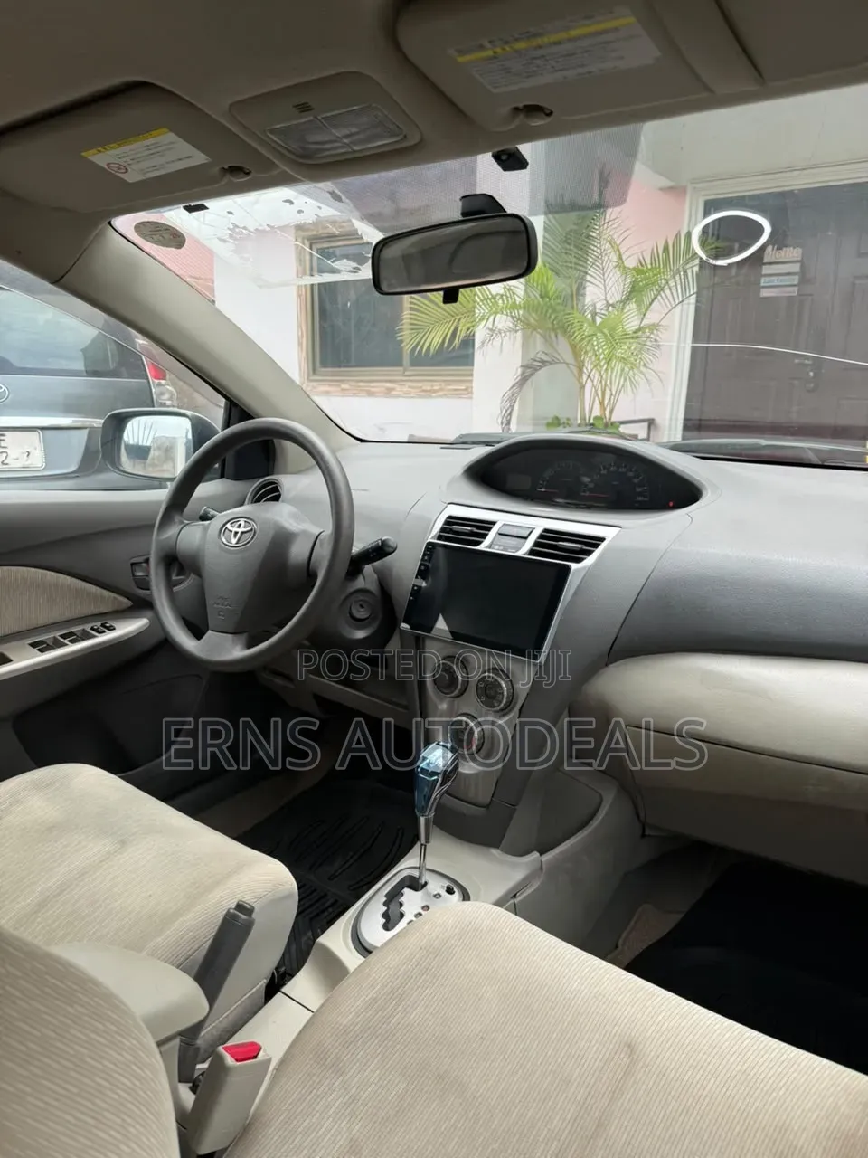 Toyota Belta 2010 Silver