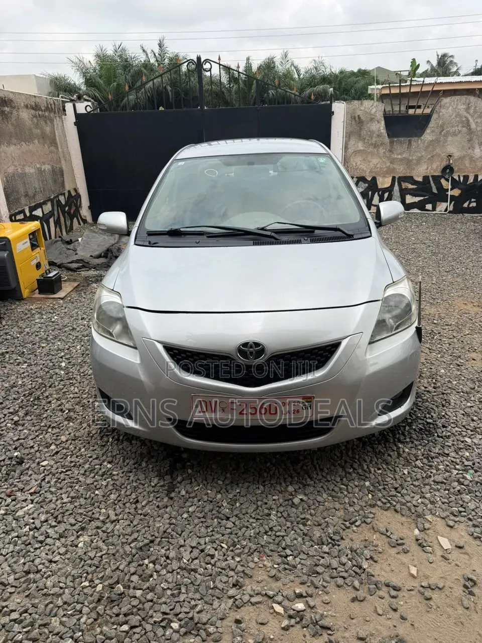 Toyota Belta 2010 Silver