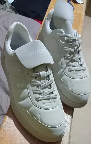 HUGO Men's White Leather Low-Top Sneakers