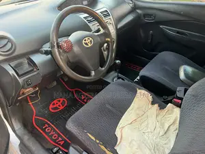 Toyota Yaris Sedan Automatic 2007 Silver
