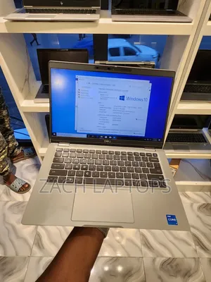 Laptop Dell Latitude 5320 16GB Intel Core i7 SSD 512GB