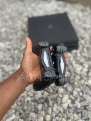 Ps4 Pro 825gb