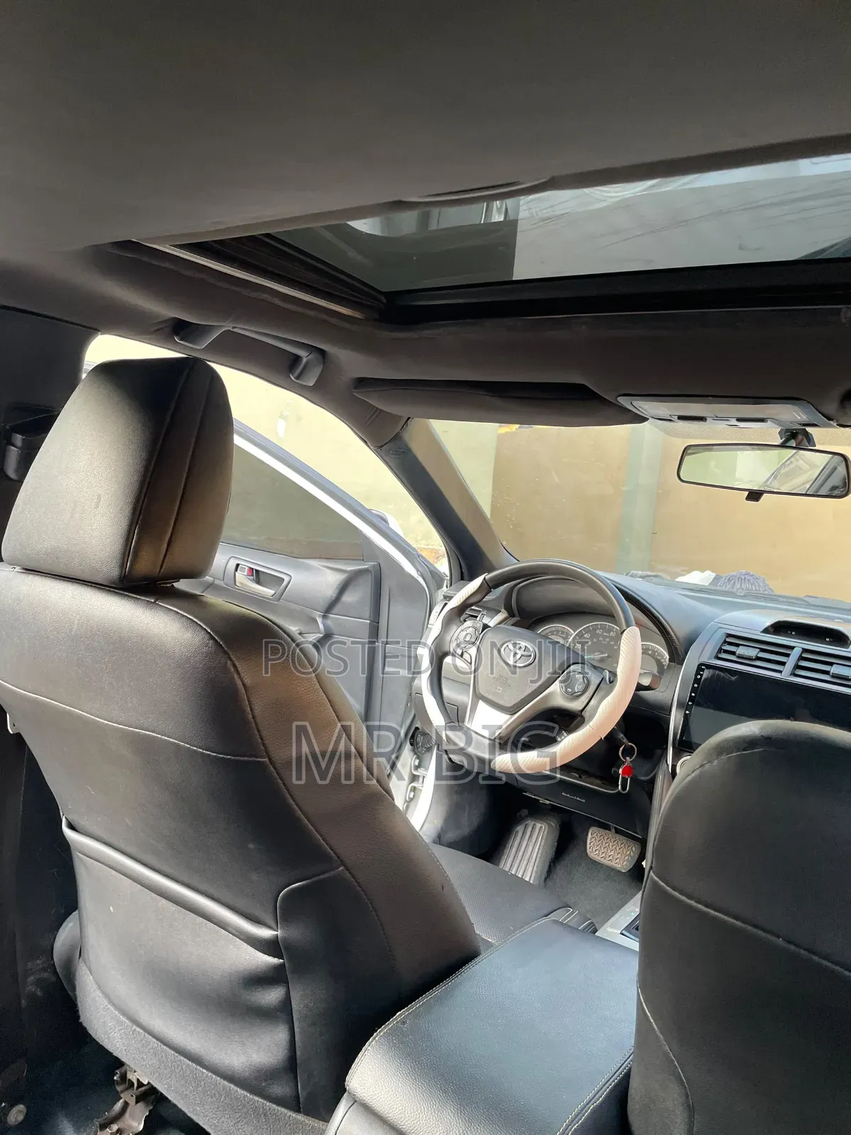 Toyota Camry SE 4dr Sedan (2.5L 4cyl 6A) 2013 White