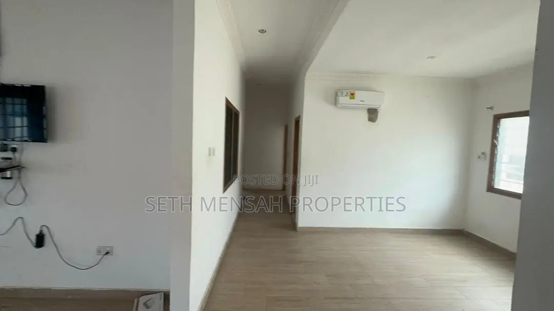 6 Bedroom House for Sale at Achimota Mile7