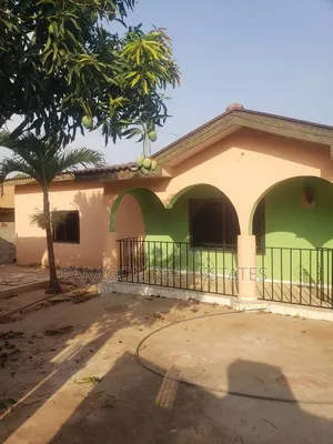 3bdrm House in Golden Valley, West Hills Mall Area for sale