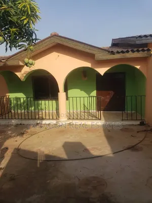 3bdrm House in Golden Valley, West Hills Mall Area for sale