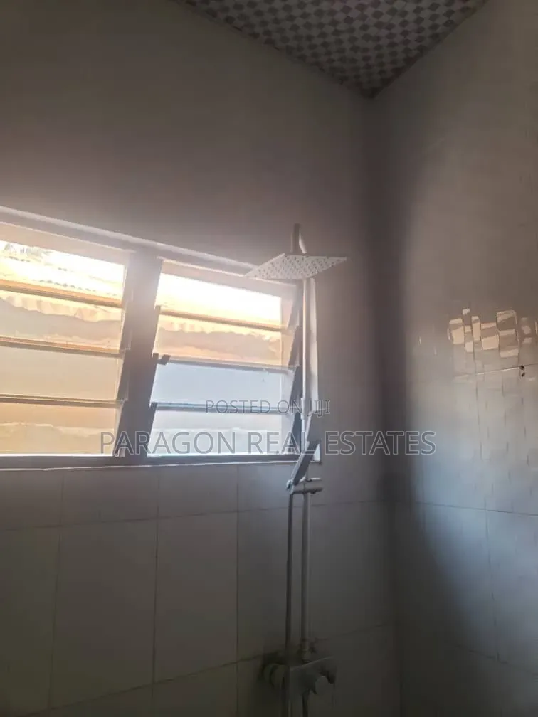 3bdrm House in Golden Valley, West Hills Mall Area for sale