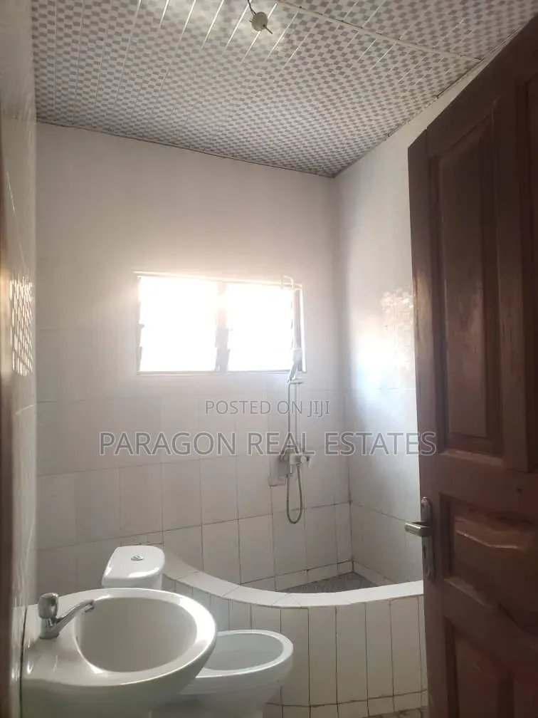 3bdrm House in Golden Valley, West Hills Mall Area for sale