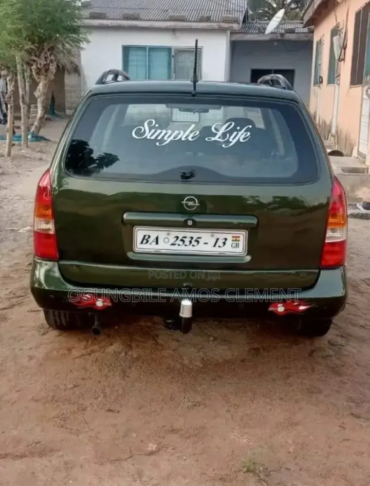 Opel Astra 2006 Green