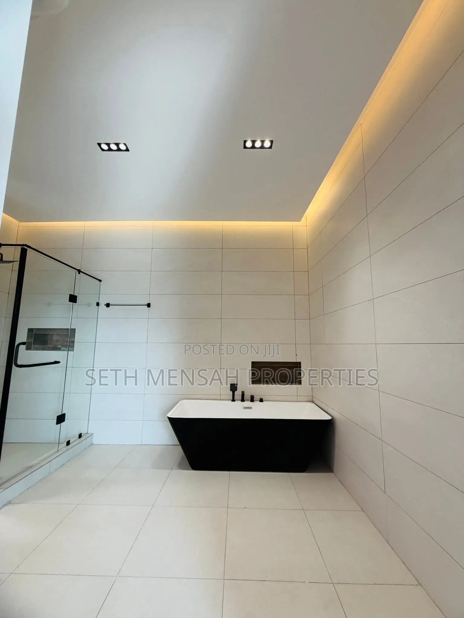 4bdrm House in 4 Bedroom House For for sale