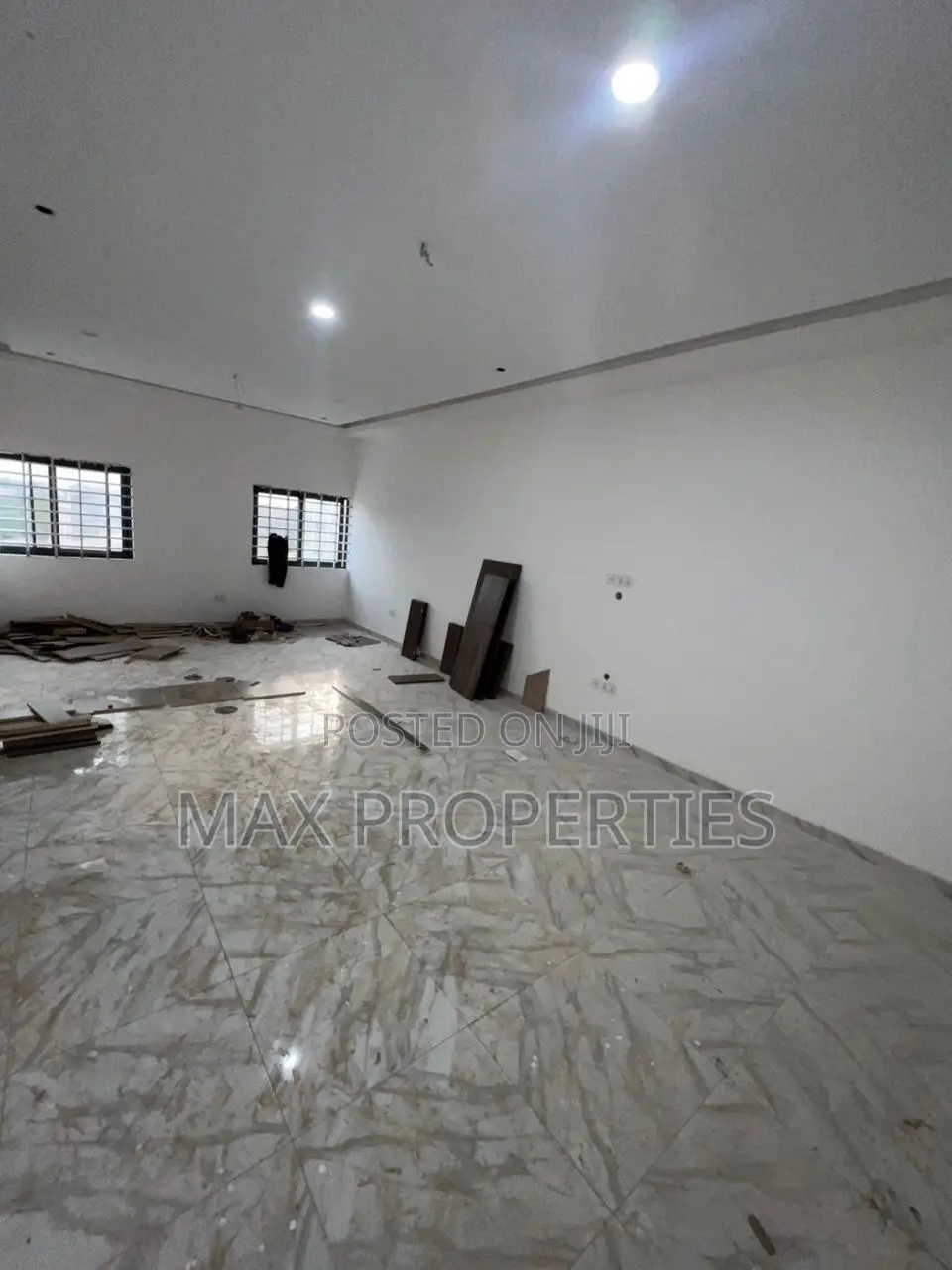 For Sale - Commercial Property Stores=5 2 Bedrooms Apt=2unit 3 Bed