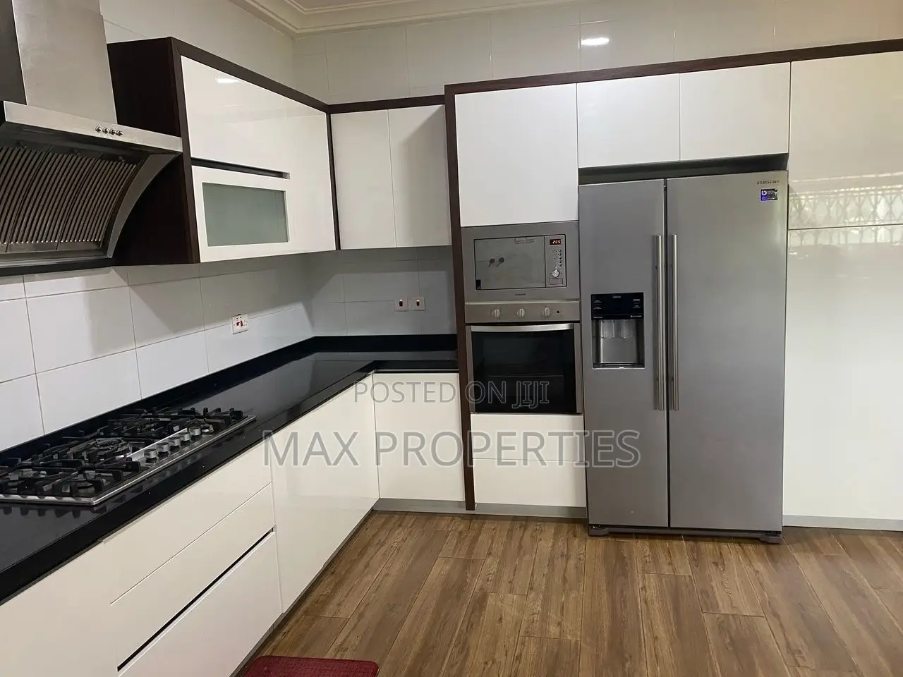 5bdrm Mansion in Oyarifa for sale