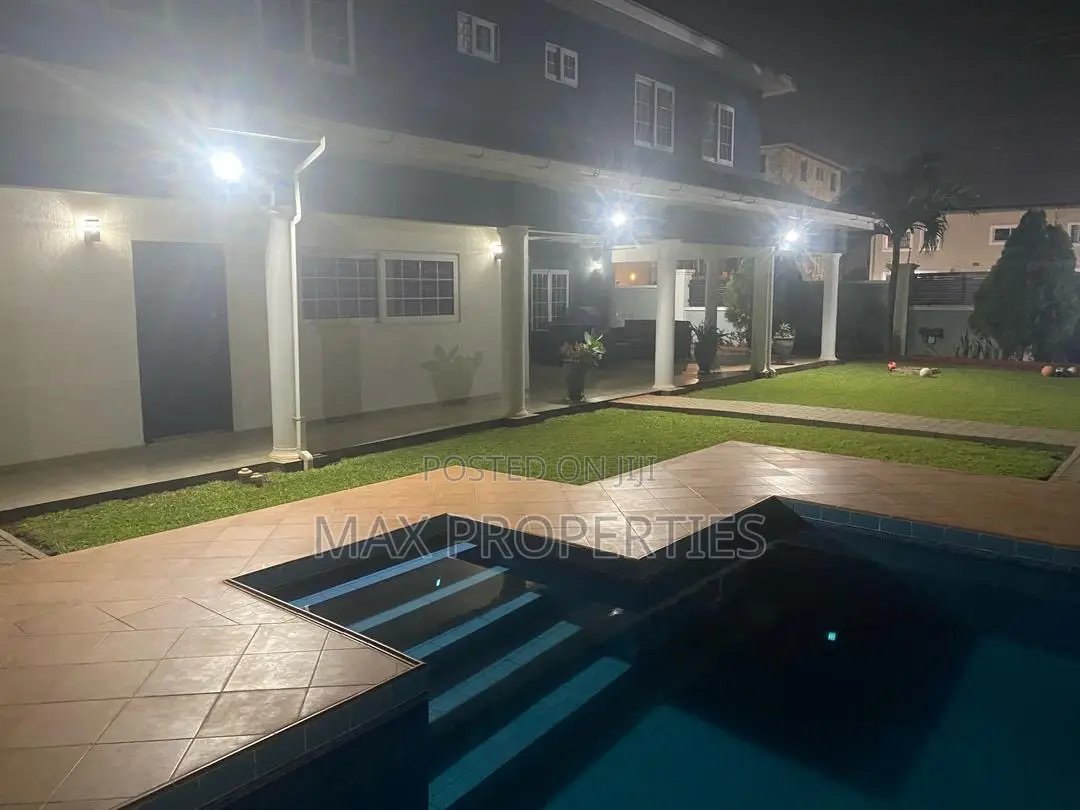 5bdrm Mansion in Oyarifa for sale