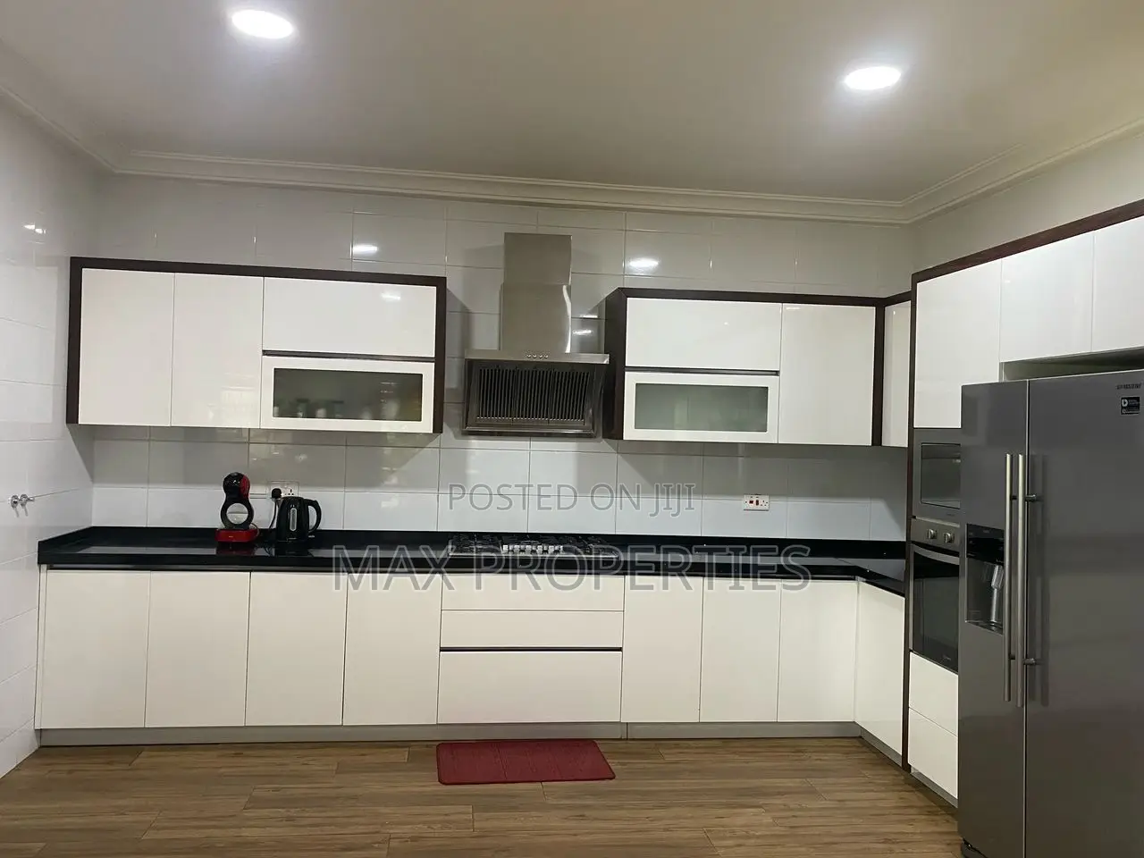 5bdrm Mansion in Oyarifa for sale