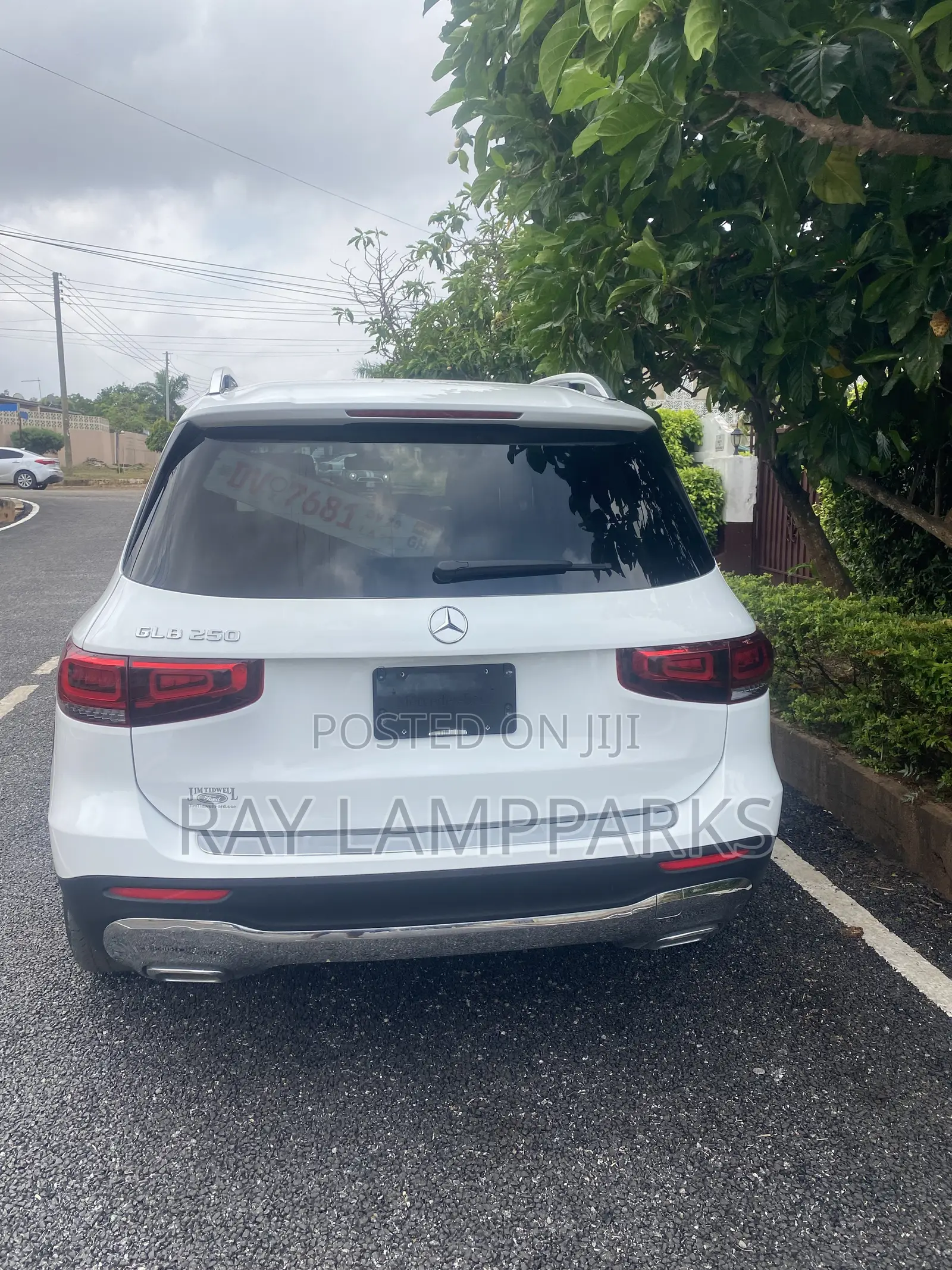 Mercedes-Benz GLB-Class 2022 White