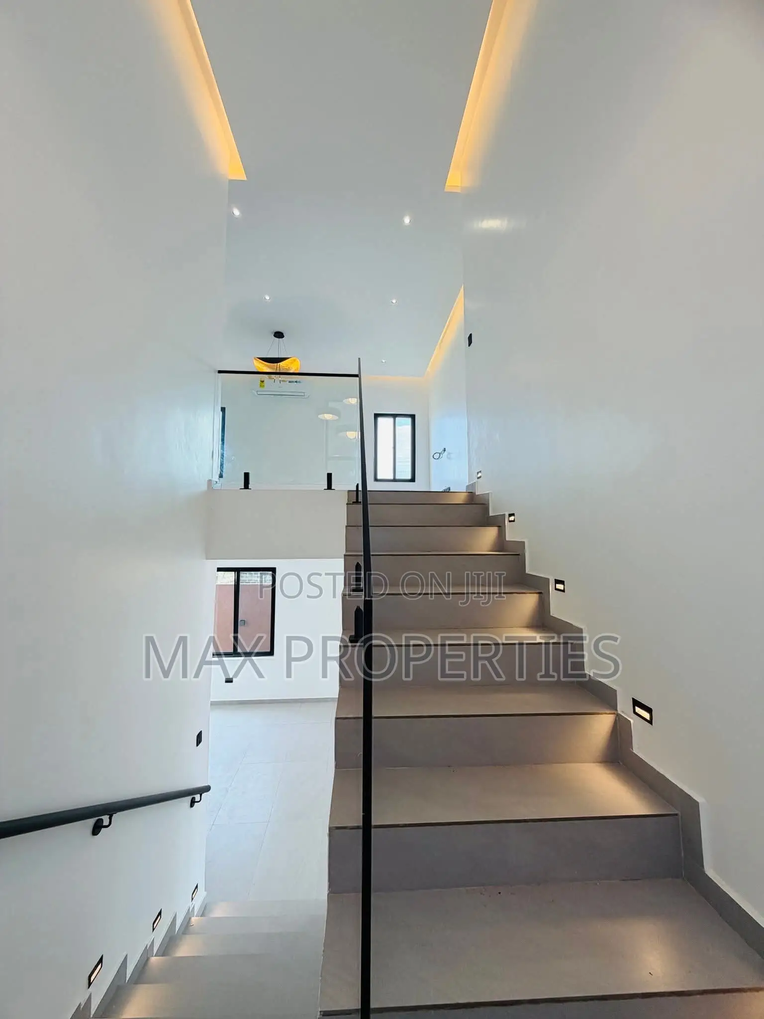 4bdrm House in Oyarifa for sale