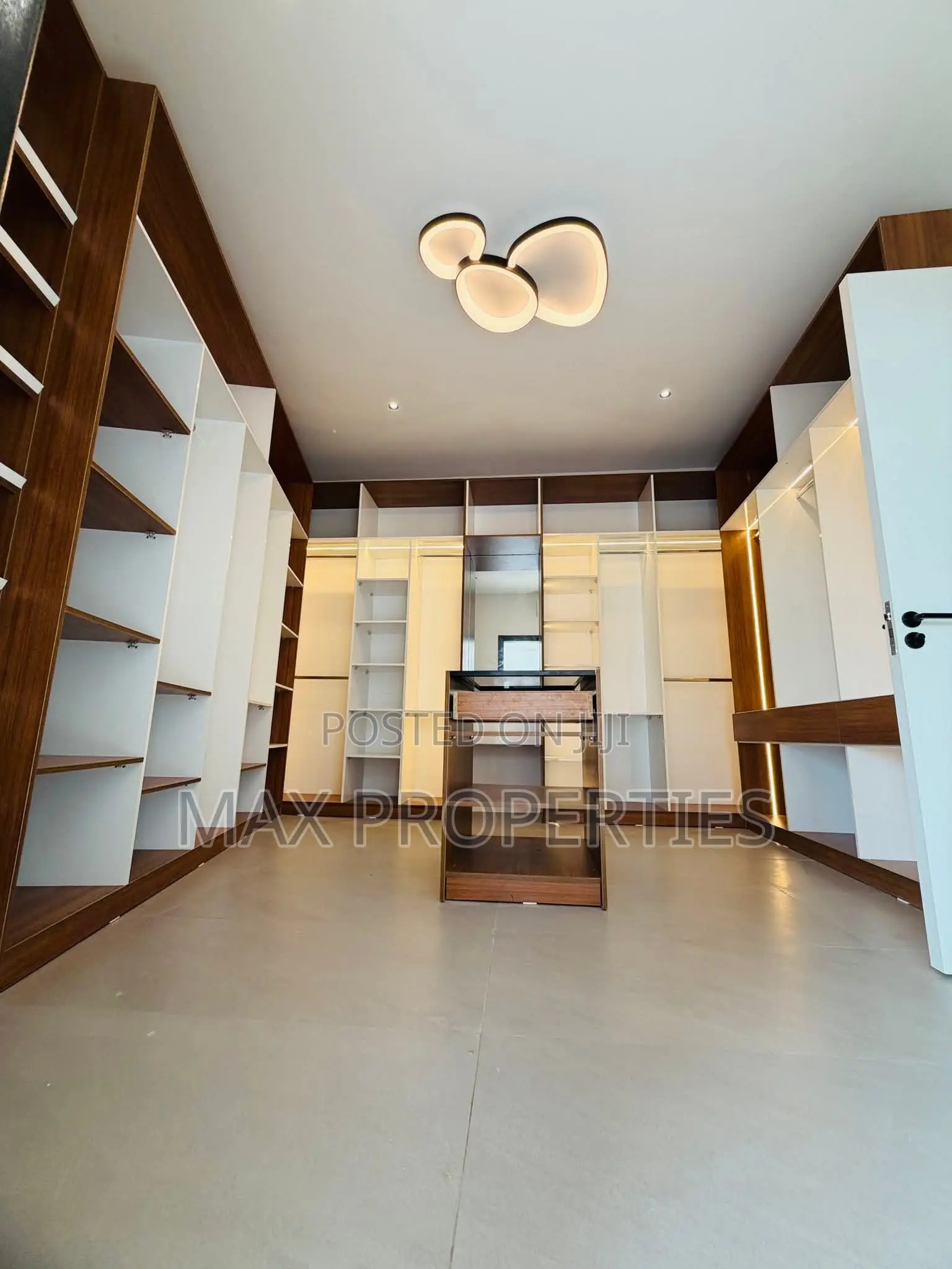 4bdrm House in Oyarifa for sale