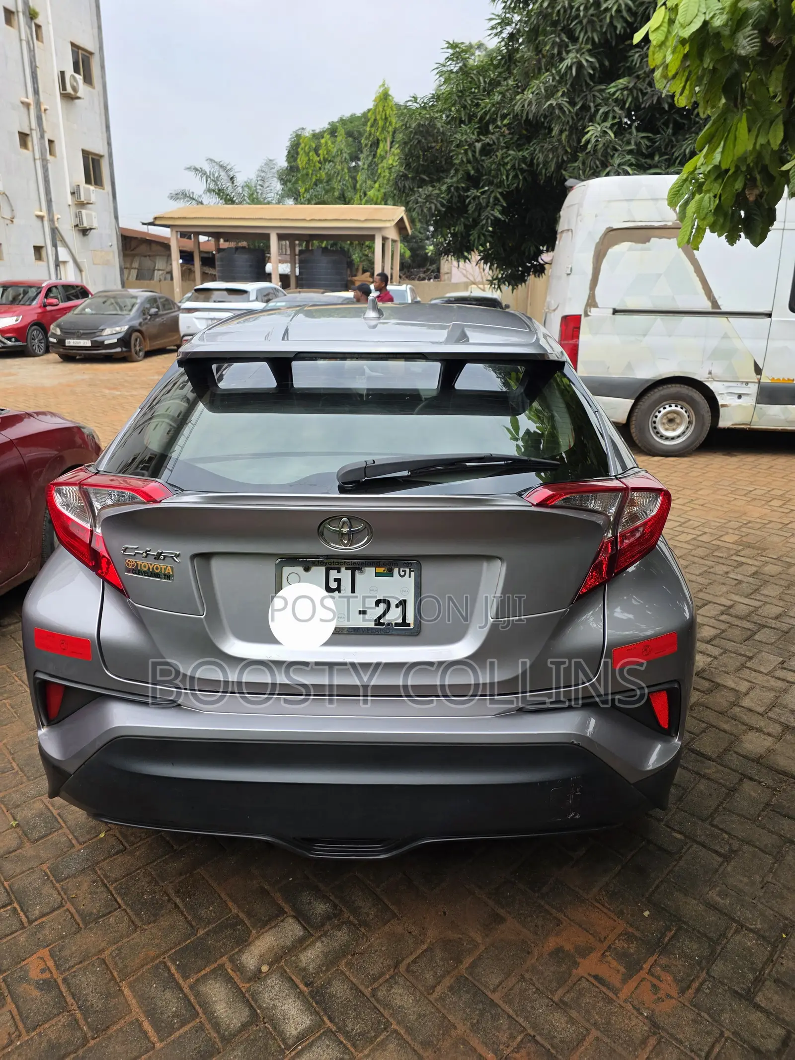 Toyota C-HR XLE FWD 2019 Gray