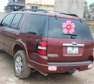 Ford Explorer XLT 4dr 4x2 (4.0L 6cyl 5A) 2010 Brown