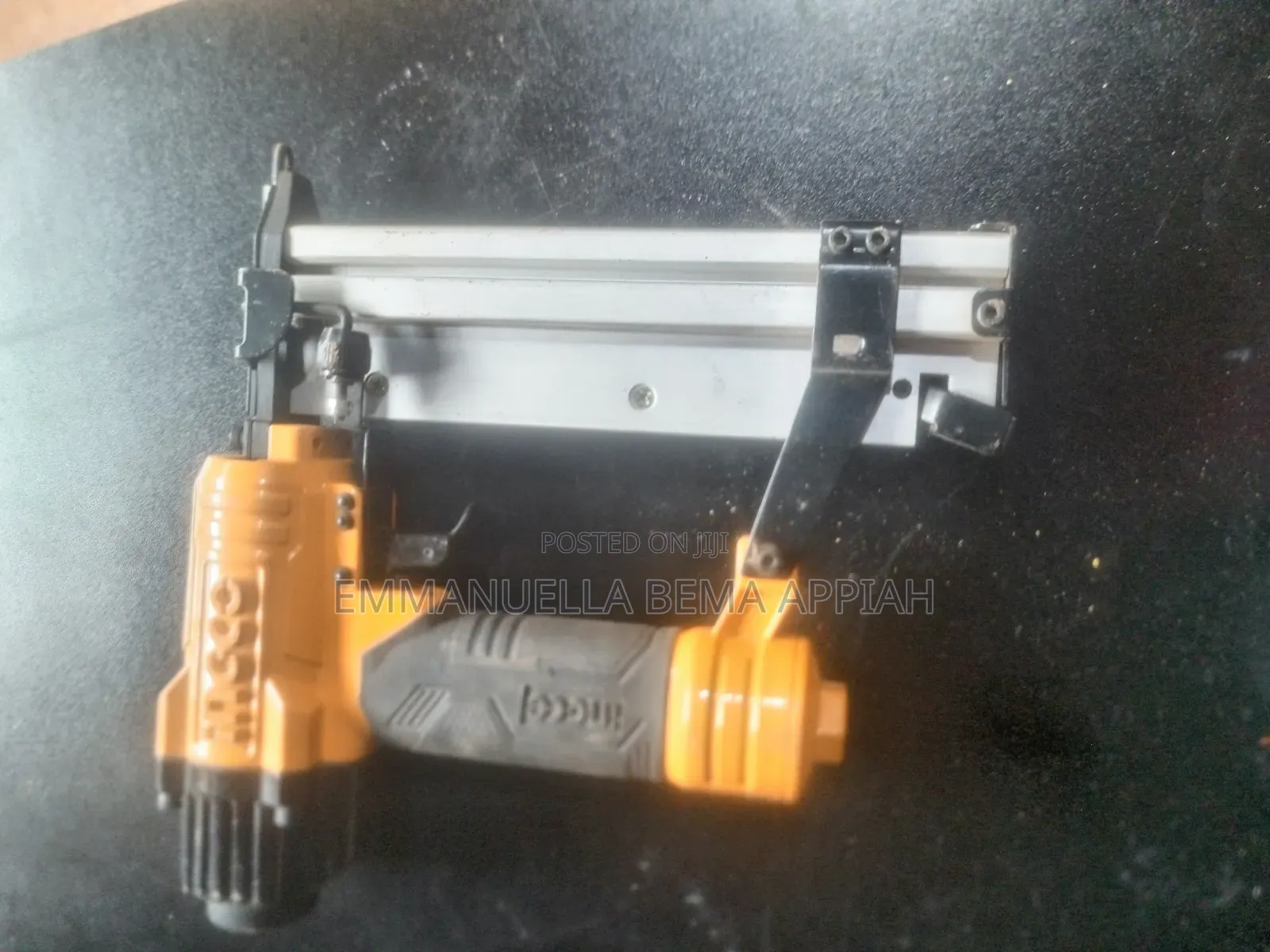 Air Brad Nailer