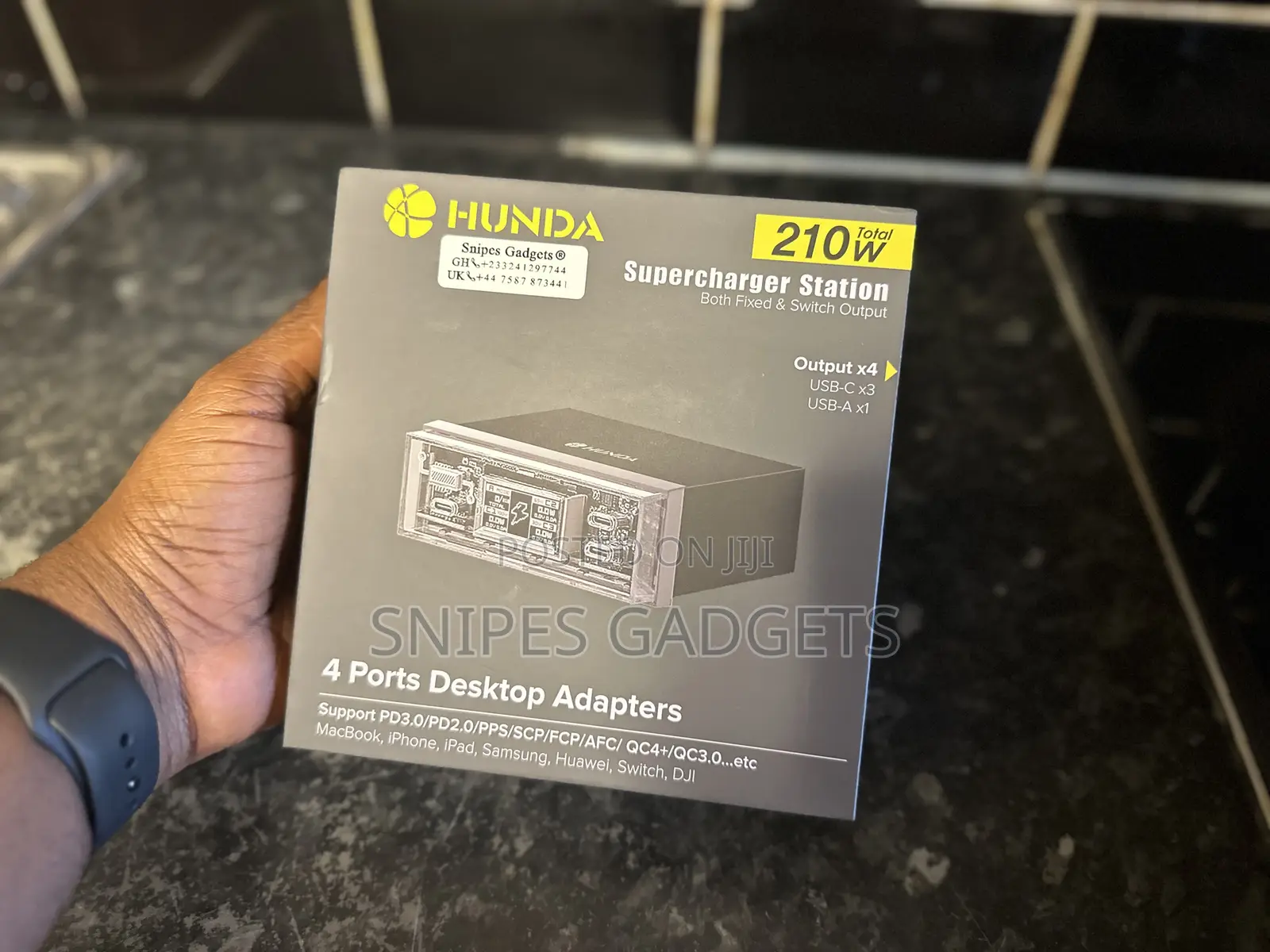 HUNDA Supercharger Station 210W 4 Ports USB C a Desktop Charging Hub