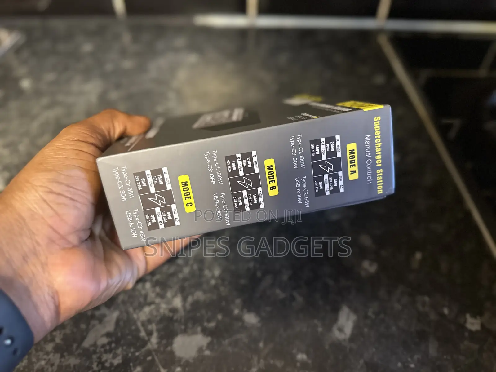 HUNDA Supercharger Station 210W 4 Ports USB C a Desktop Charging Hub