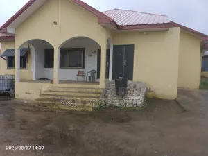 5bdrm House in Kwabenya for sale