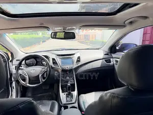 Hyundai Elantra 2016 White