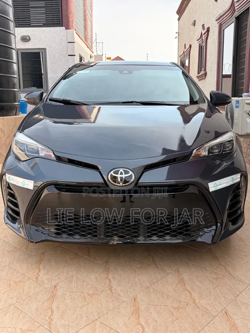 Toyota Corolla 2017 Gray