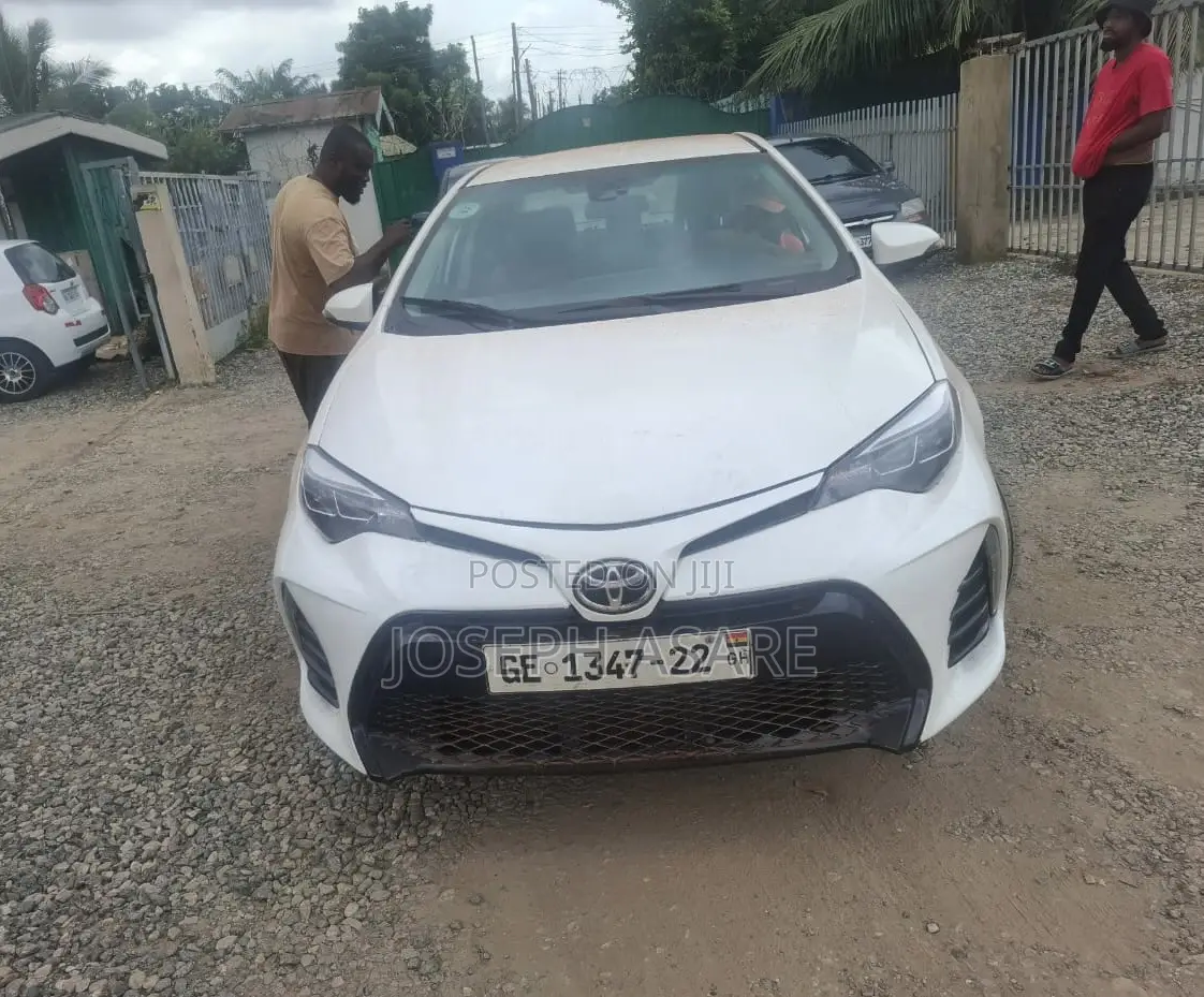 Toyota Corolla 2018 White